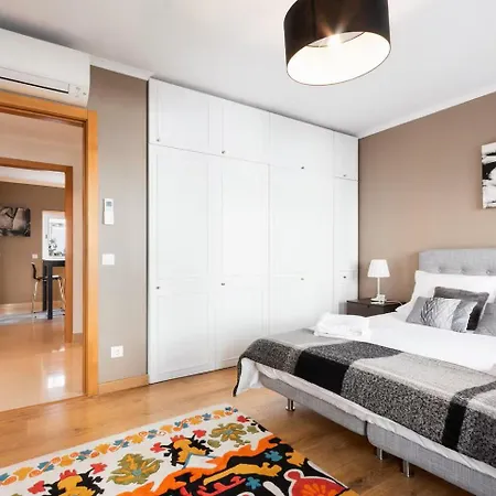 Charming House In Center- Private Terrace & Garage Apartamento *