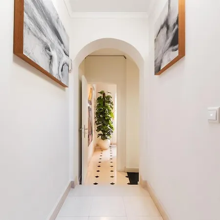 Charming House In Center- Private Terrace & Garage