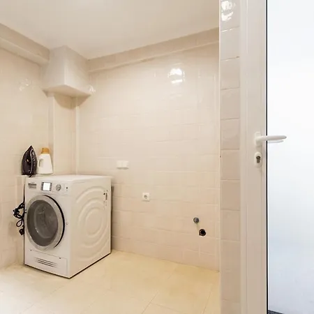 Charming House In Center- Private Terrace & Garage Apartamento Lisboa